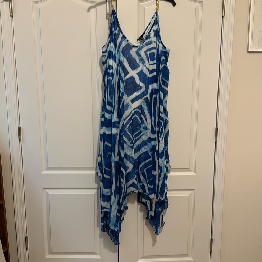 🎈NWT🎈Blue Multi-color handkerchief hem dress with chain shoulder straps.
